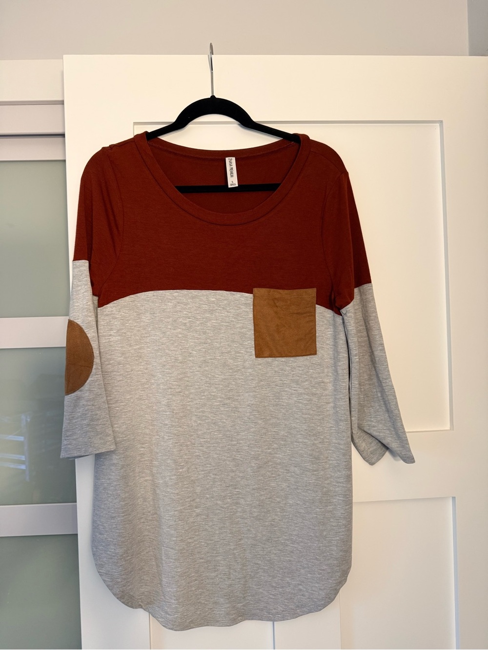 Zenana Outfitters Rust and Light Gray Colorblock Pocket Top